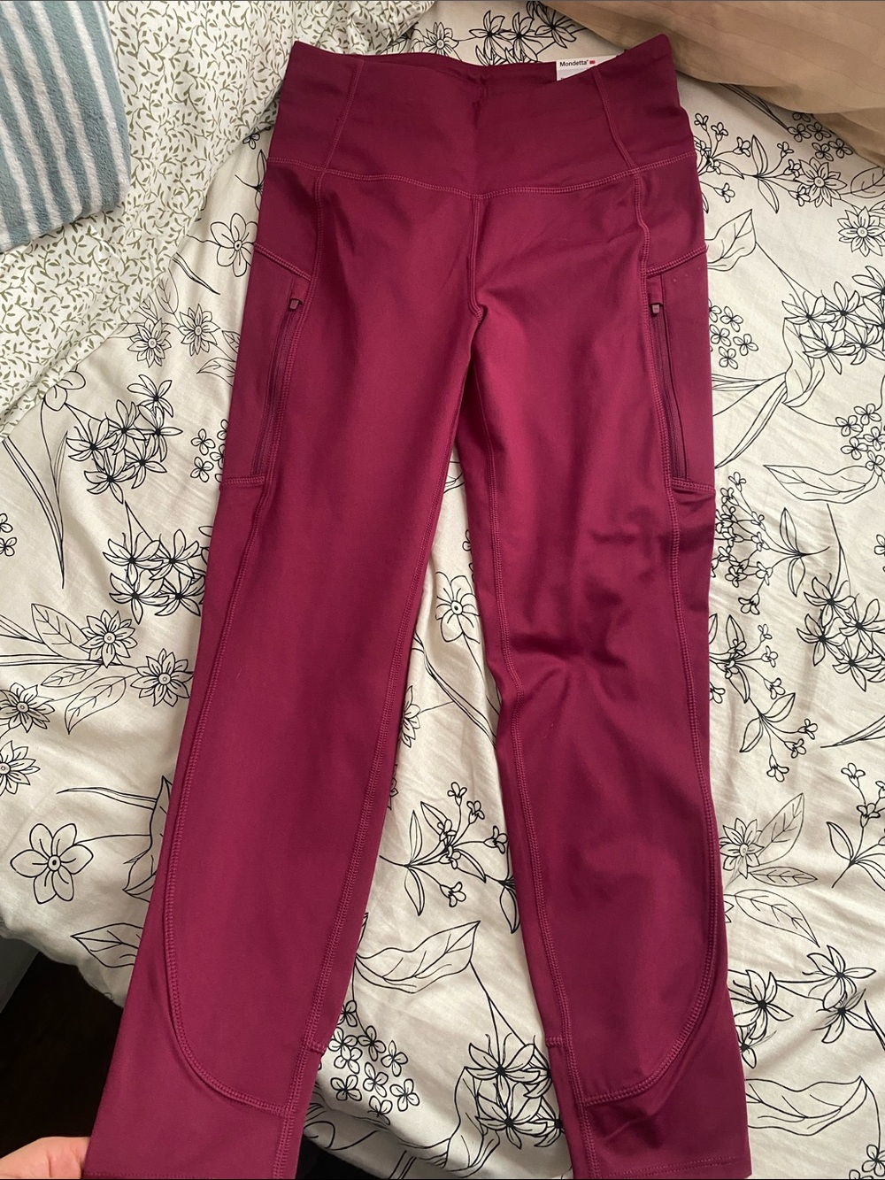 Mondetta Deep Berry Pink Active Leggings with Side Pockets